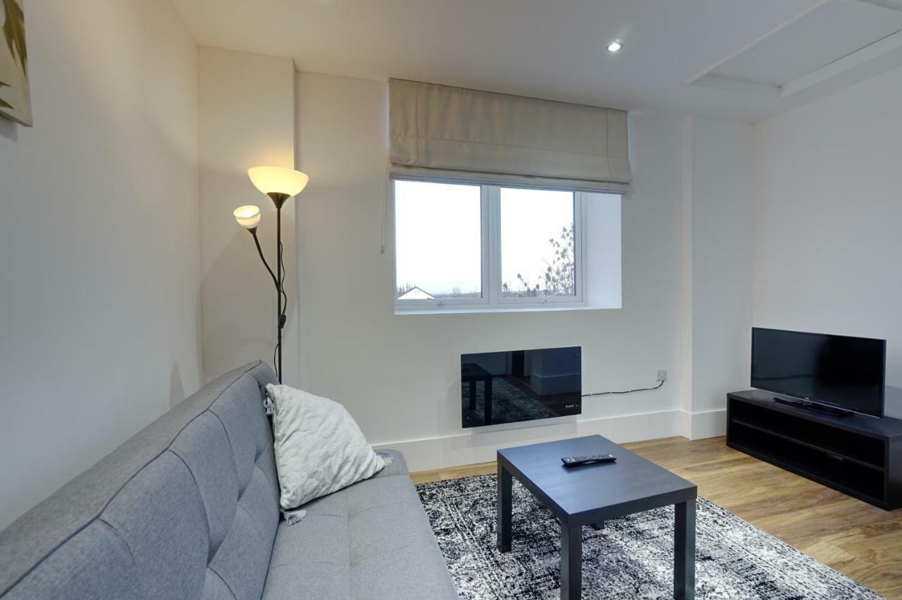 Alfa Apartments, Quarry Court, High Street, Morley Leeds  Bagian luar foto